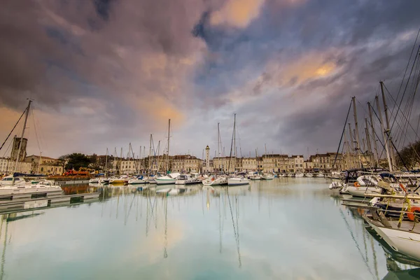 Famoso puerto antiguo en La Rochelle, Francia —  Fotos de Stock