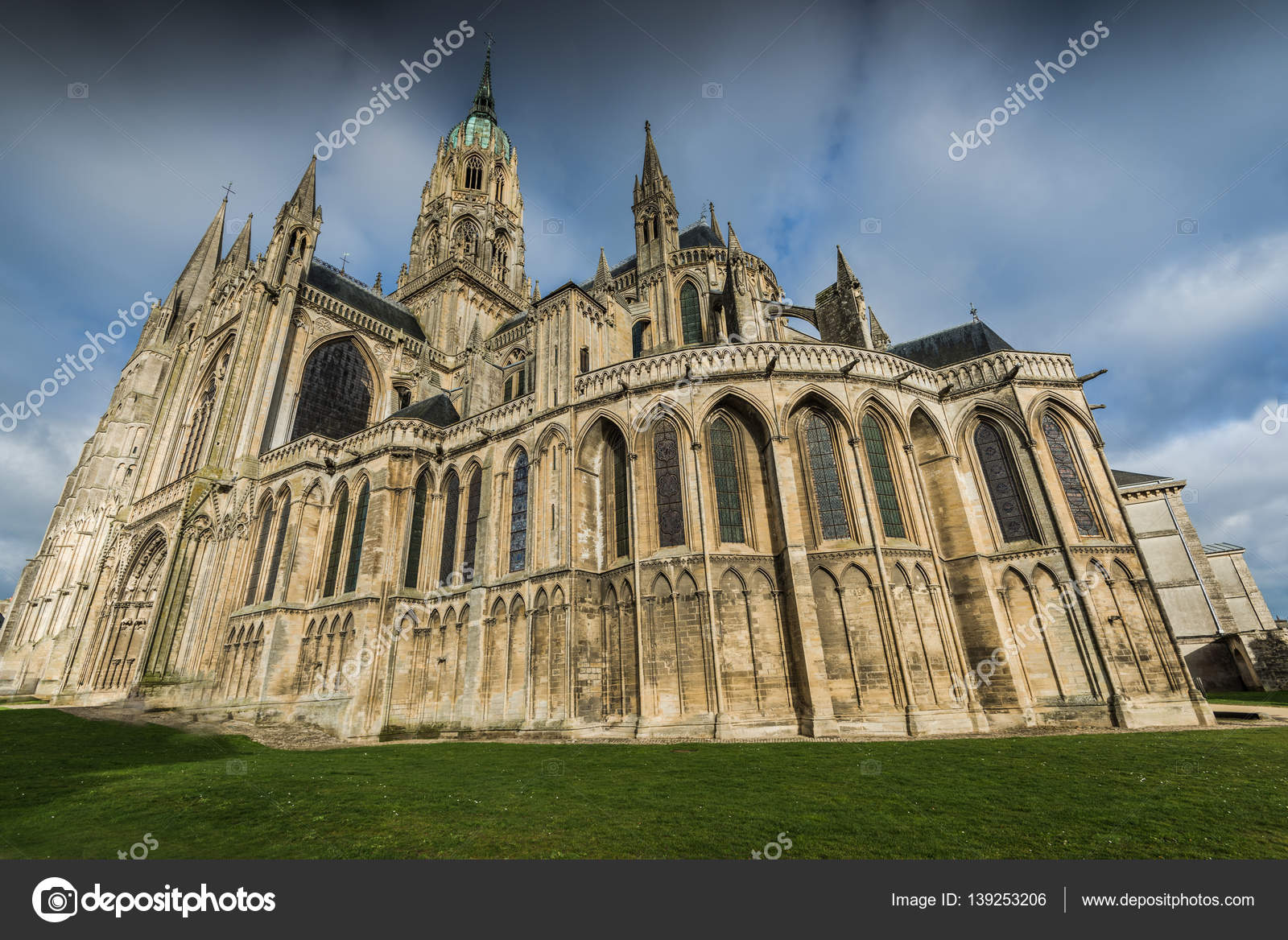 Bayeux Mittelalterliche Kathedrale Notre Dame Normandie Frankreich Stockfotografie Lizenzfreie Fotos C Merc67 139253206 Depositphotos