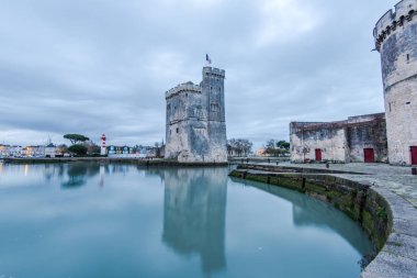 La Rochelle, Fransa eski kale kuleleri