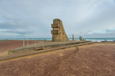 Normandy, Fransa için dünya savaş anıtı Omaha Beach.