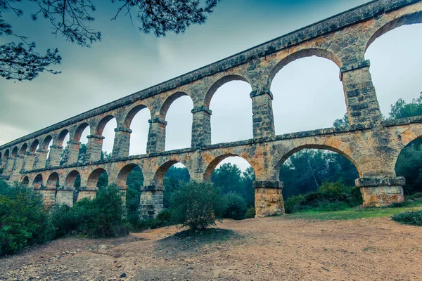 Aqueducte 罗马桥在塔拉戈纳 西班牙 魔鬼桥或 Les 继续大举渡槽 Del — 图库照片