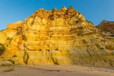 Kaya oluşumları Portekiz Algarve clifs üzerinde