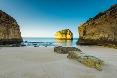 Sandy beach Portekiz Algarve sahilinde