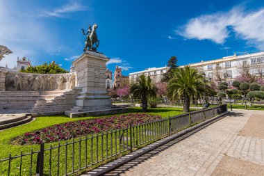 anıtlar, simge ve mimari sokaklarında Cadiz, İspanya