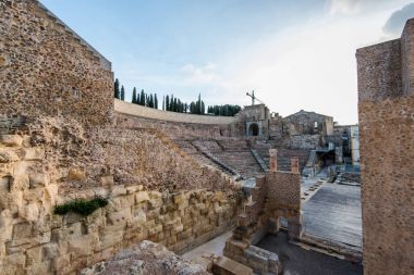 Roman Amphitheater Cartagena, İspanya gün batımında