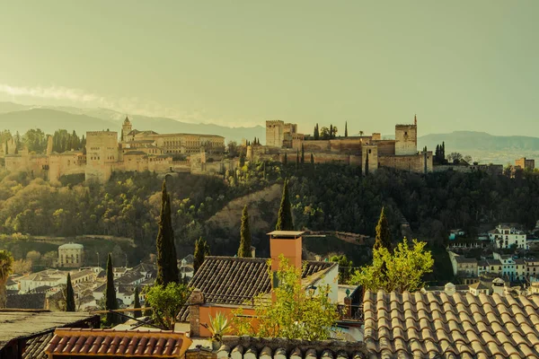  Alhambra palace Granada, İspanya