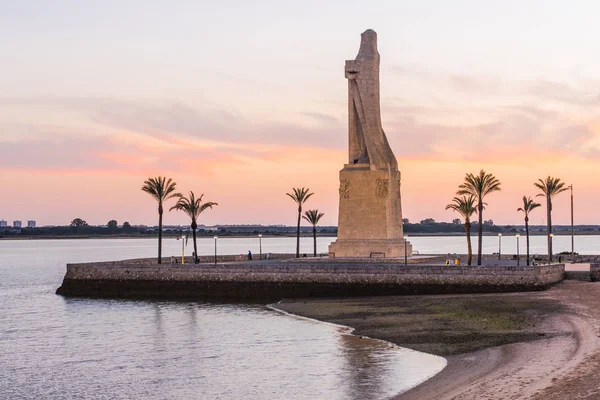 Discovery geloof Christopher Columbus Monument in Palos de Fronte — Stockfoto