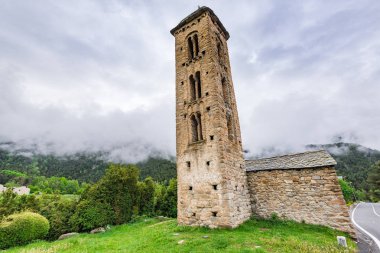 Sant Miquel Engolasters Kilisesi Andorra Bulutları