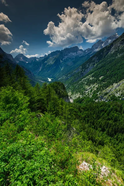 Nefes kesen vista üzerinde Julian Alps Slovenya — Stok fotoğraf