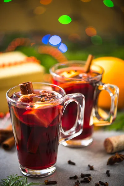 Christmas food and drink, mulled wine