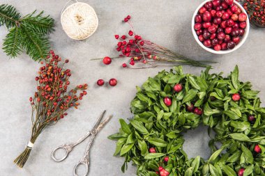 Araçları ve ürünleri için Noel kış çelenk