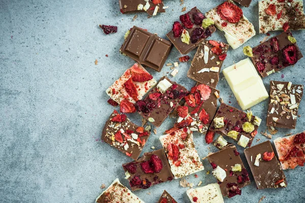 Esnaf el yapımı çikolata parçaları, sınır arka plan