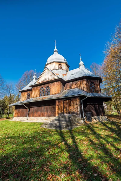 Église orthodoxe en bois à Chmiel, Bieszczady, Pologne — Photo