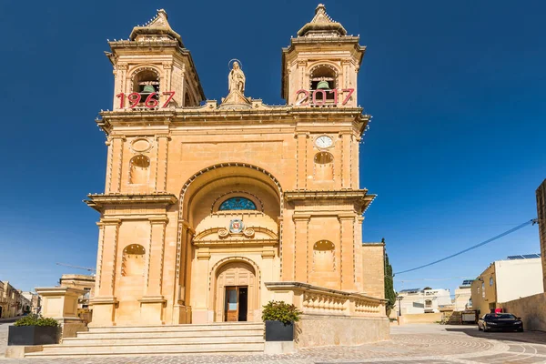 Paris kyrkan i Marsaxlokk, Malta — Stockfoto