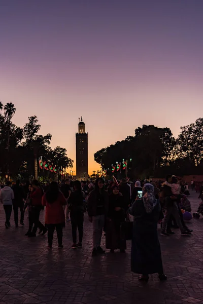 クトゥビア モスク、モロッコに沈む夕日 — ストック写真