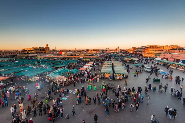 ジャマ エル フナ有名なマーケット広場、マラケシュ, モロッコ — ストック写真