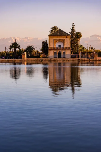 Menara Gardens Pavilion reflect in water at sunset,Morocco — Stock Photo, Image