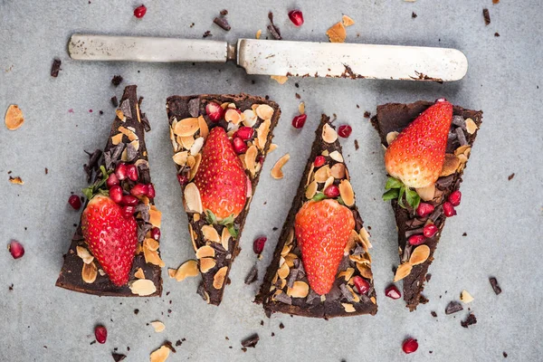 Tatlı çikolatalı kek dilimleri