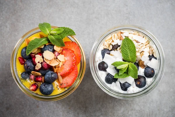 Здоровое питание, фруктовый завтрак — стоковое фото