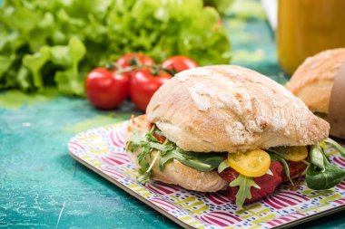 Sağlıklı yaz kahvaltı canlı görüntü