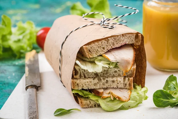 Comida saludable preparada para el almuerzo en el trabajo, para llevar — Foto de Stock