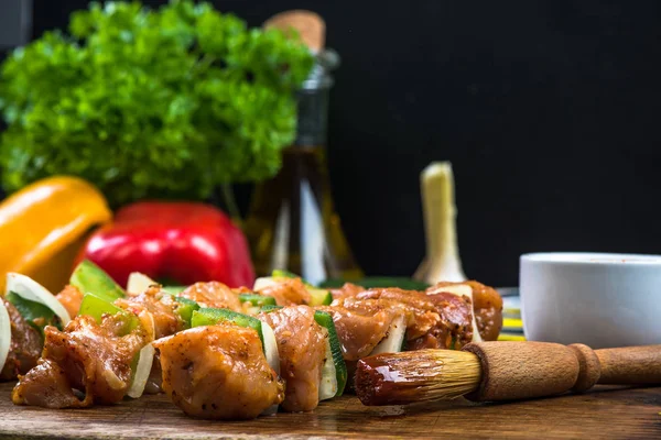 Kebab skewers with meat and vegetables — Stock Photo, Image