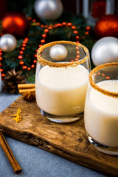 Eggnog Classic Traditional Christmas Cocktail — Stock Photo, Image