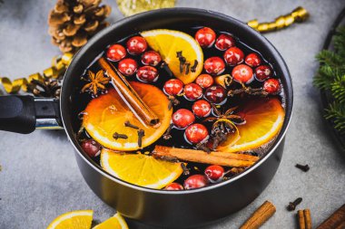 Geleneksel Şenlikli Sıcak Sıcak Şarap