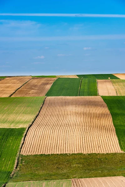 农业在春天 农田五彩斑斓的图案 — 图库照片