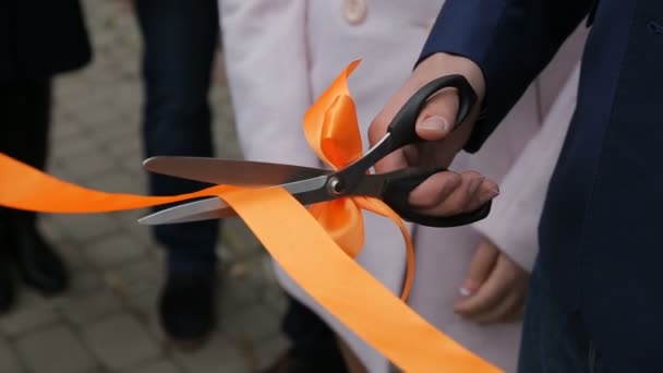 Cutting ribbon for grand opening — Stock Video