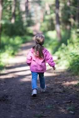 Küçük kız gidiyor Park