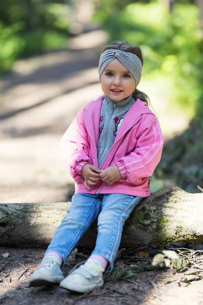 Bambina Nel Parco — Foto Stock