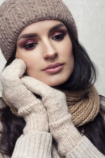 Портрет Молодої Жінки Зимовому Одязі Ліцензійні Стокові Фото