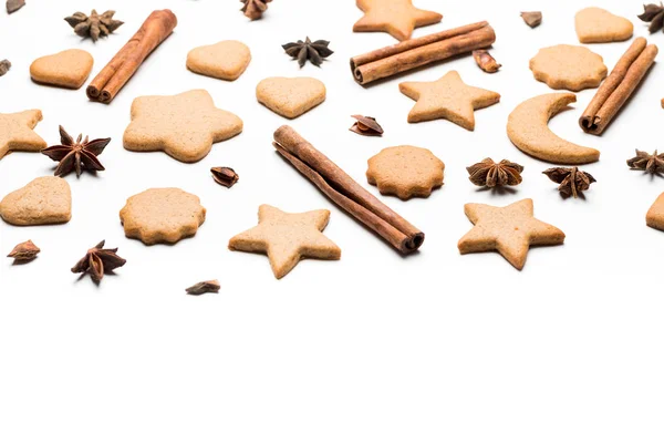 Galletas de jengibre sobre fondo blanco. — Foto de Stock