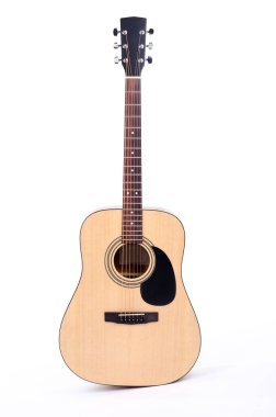 akustik gitar ayakta dik