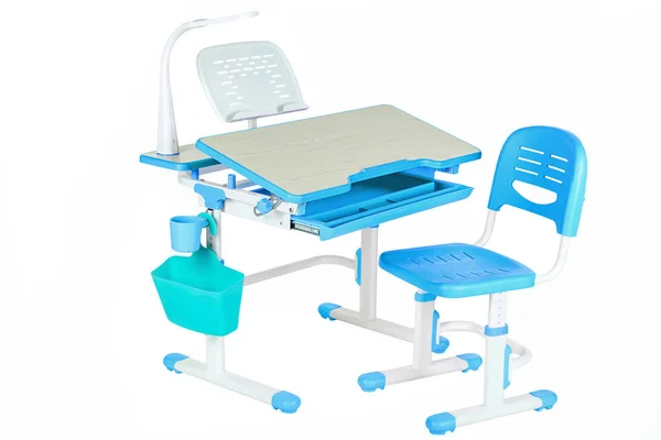 Klassieke blauwe stoel, Bureau van de school en blauwe mand — Stockfoto