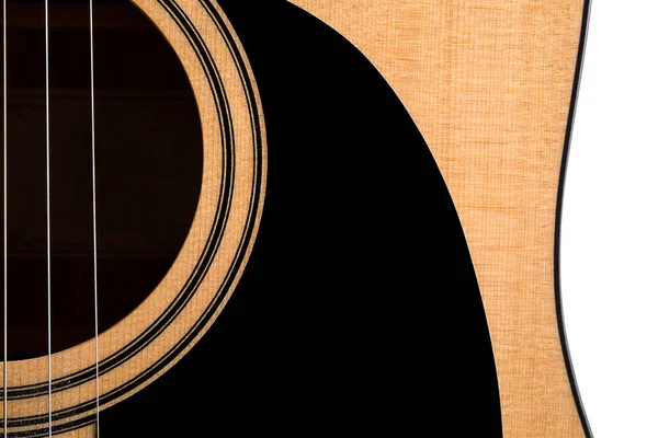 Partie d'une guitare acoustique, deck, sur fond blanc isolé. Cadre horizontal — Photo