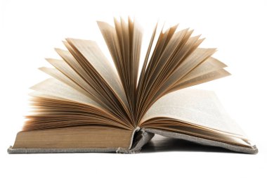 Eski bir bez kapağı açık vintage kitap bir beyaz izole arka plan üzerinde yatıyor. Yatay Çerçeve