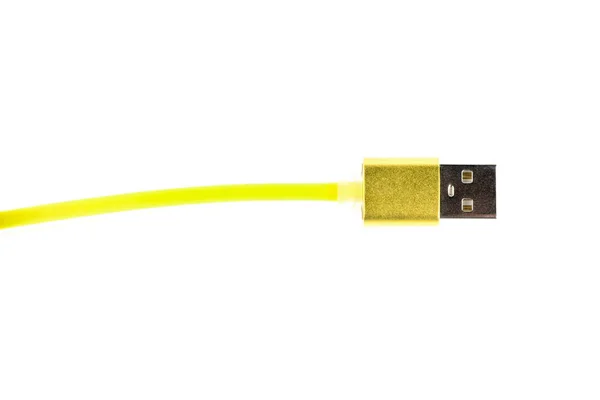 Cabo conector USB amarelo no fundo isolado branco. Quadro horizontal — Fotografia de Stock