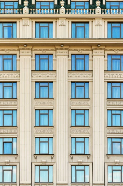 Fal egy épületben, a windows — Stock Fotó