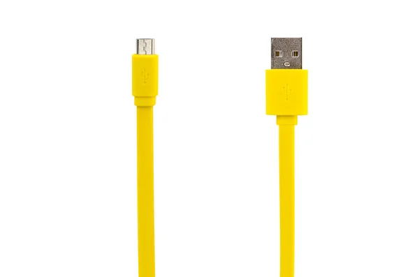 Cabo USB entediado amarelo no fundo isolado branco — Fotografia de Stock