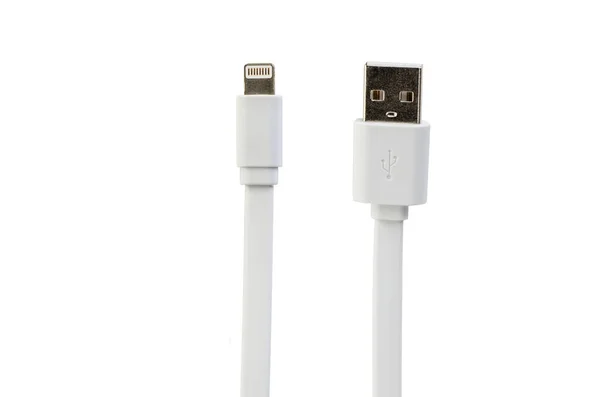 Cabo USB branco entediado no fundo isolado branco — Fotografia de Stock