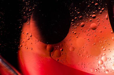 Bütün gövde soyut lekeleri ve damla