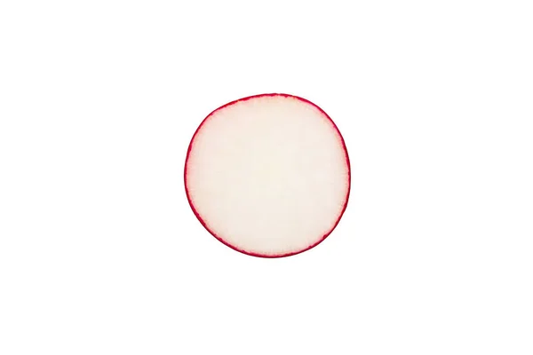 Un pezzo di ravanello su uno sfondo bianco isolato — Foto Stock