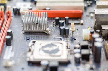 Her çerçeve için kirli anakart