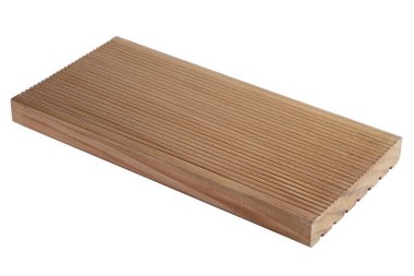 Tahta tahta, meşeden yapılma..