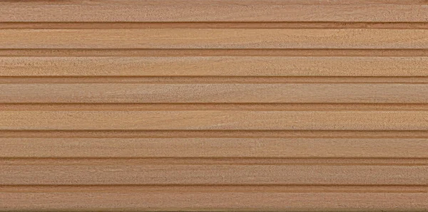 Tahta tahta, meşeden yapılma..