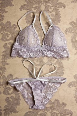 kadın iç çamaşırı