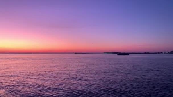 Vista Della Baia Tramonto Cielo Dipinto Con Bei Colori Onde — Video Stock