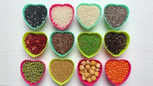 Ingredientes Saudáveis Para Cozinhar Cereais Especiarias Sementes São Colocados Três — Vídeo de Stock
